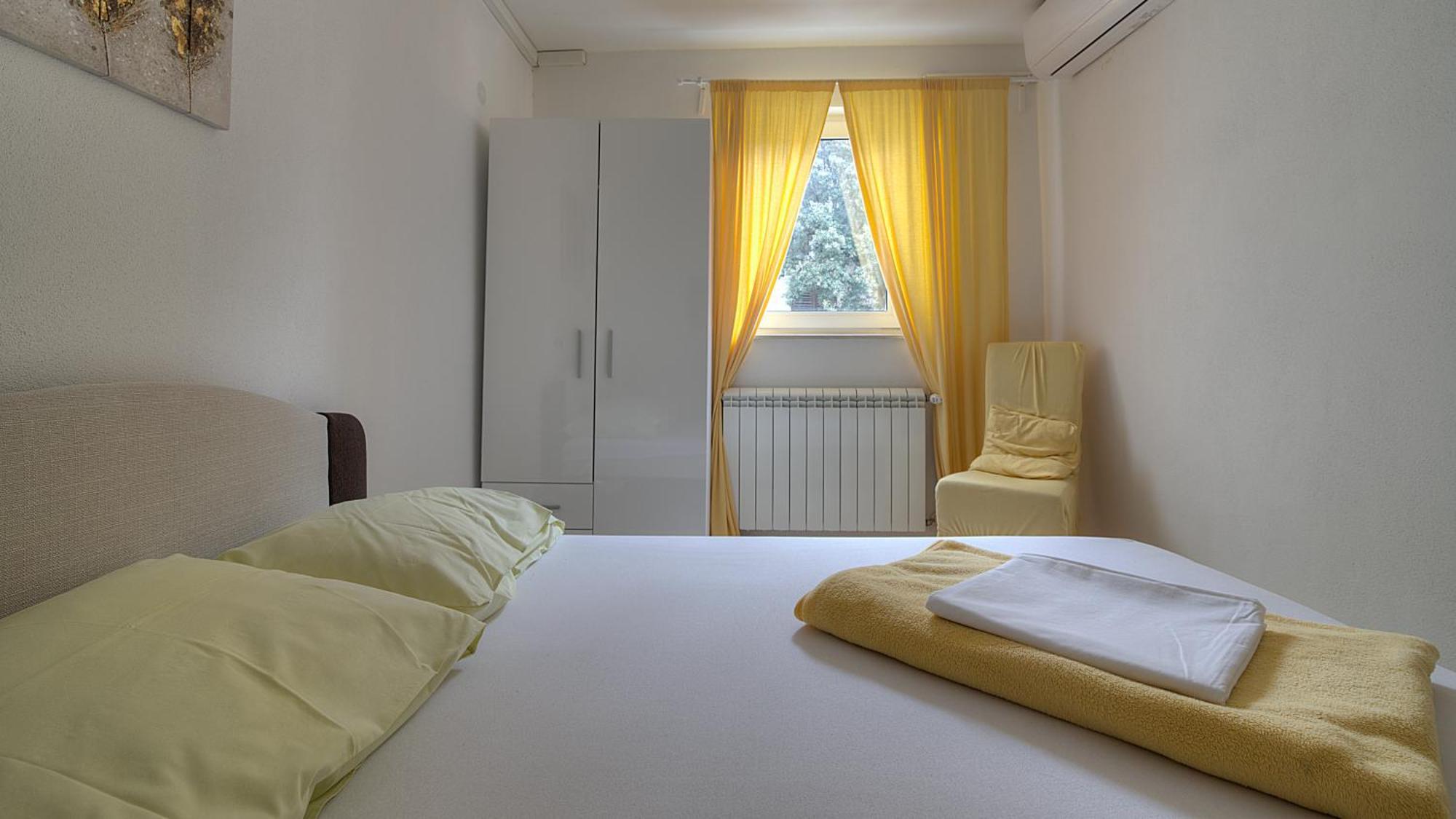 Apartments & Rooms Josephine セニ エクステリア 写真