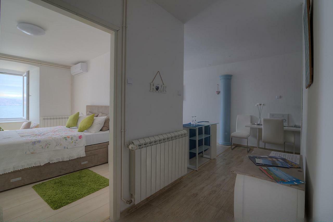 Apartments & Rooms Josephine セニ エクステリア 写真
