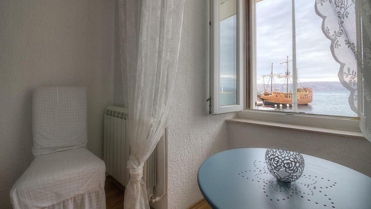 Apartments & Rooms Josephine セニ エクステリア 写真